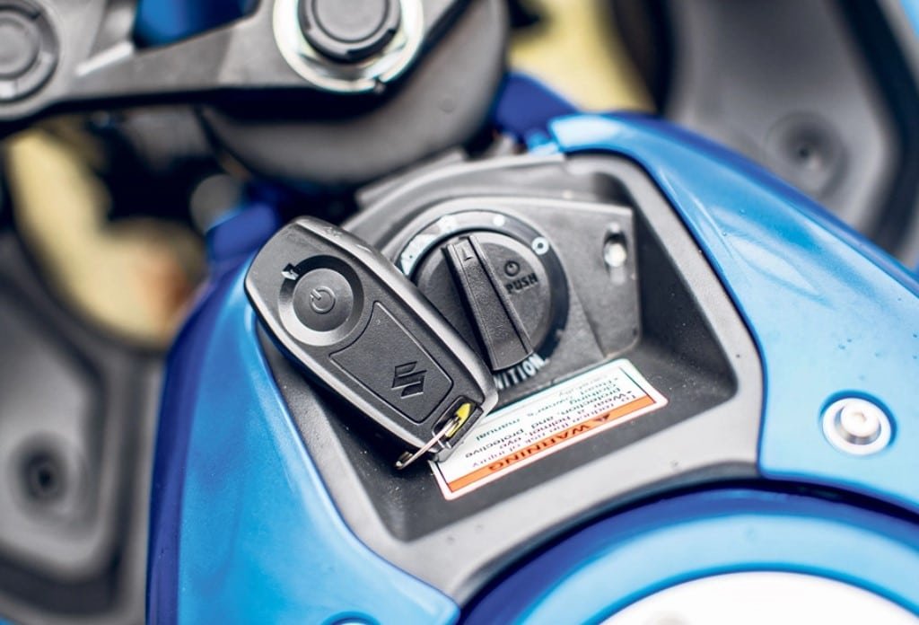 Ahli Kunci Motor Panggilan